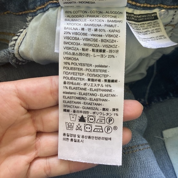 LEVI'S Womens 711 Mid-Rise Skinny Denim Jeans • Medium Wash • 28 W x 32 L - Picture 9 of 10